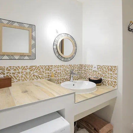 Awesome In With Wifi * Esquay-sur-Seulles