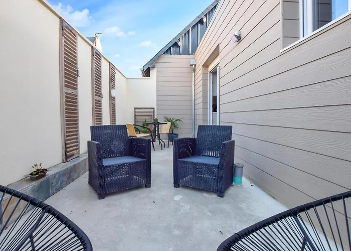 Gorgeous In * Esquay-sur-Seulles